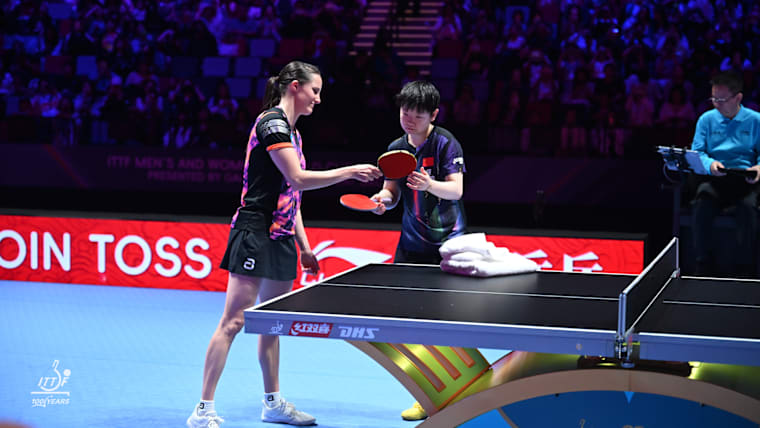 Sabine Winter Sun Yingsha racket