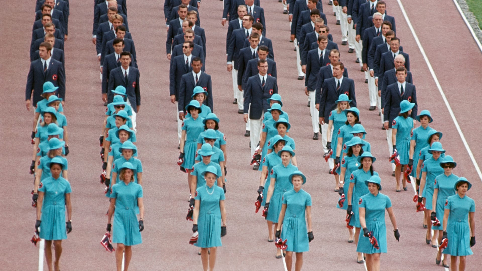 Mexico 1968 OG, Opening Ceremony - Parade of athletes, France (FRA).