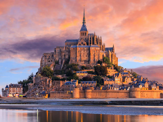 Mont-Saint-Michel, at the mercy of the sea