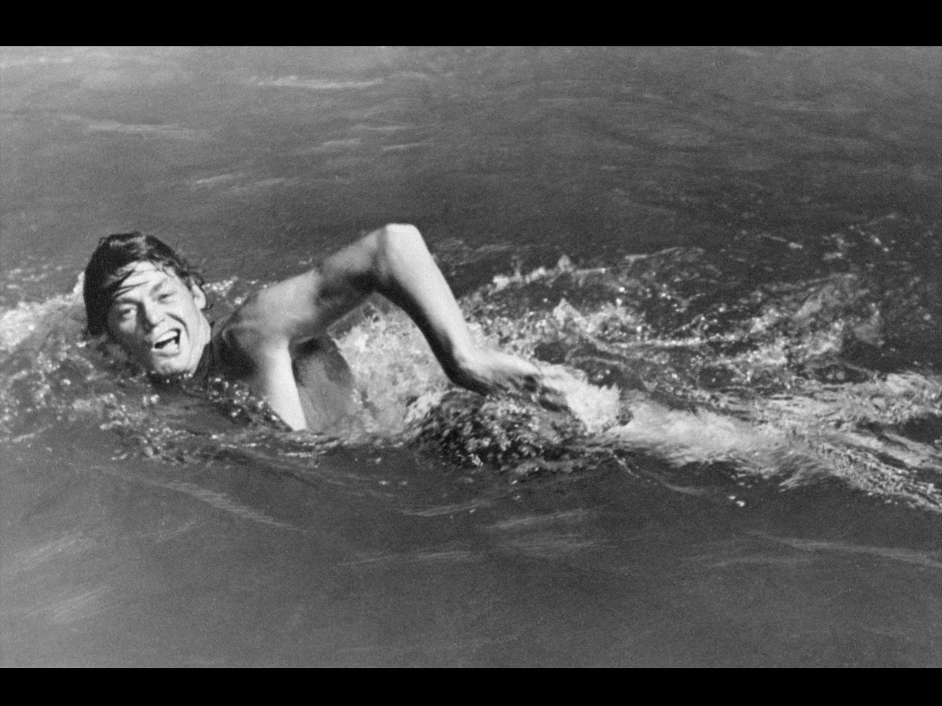 Paris 1924 – Johnny WEISSMULLER. American swimmer Johnny Weissmuller won three golds at Paris 1924 and another two golds at Amsterdam 1928.