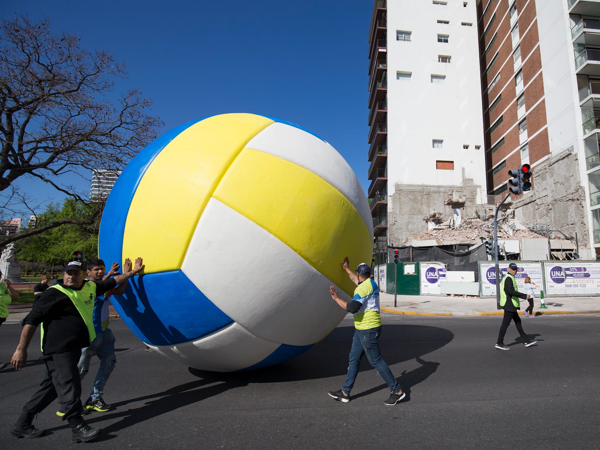 Leandro Erlich : Ball Game 2018 - Buenos Aires