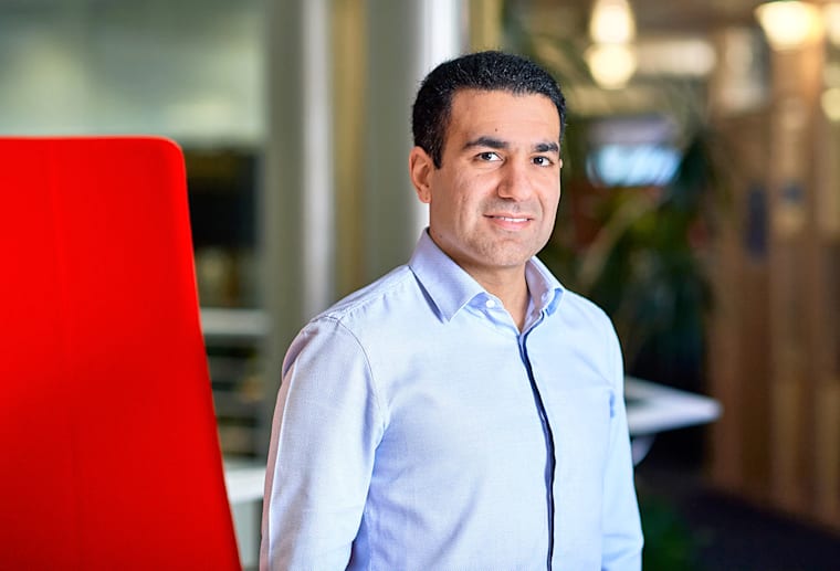 Kaveh, directeur du département des athlètes