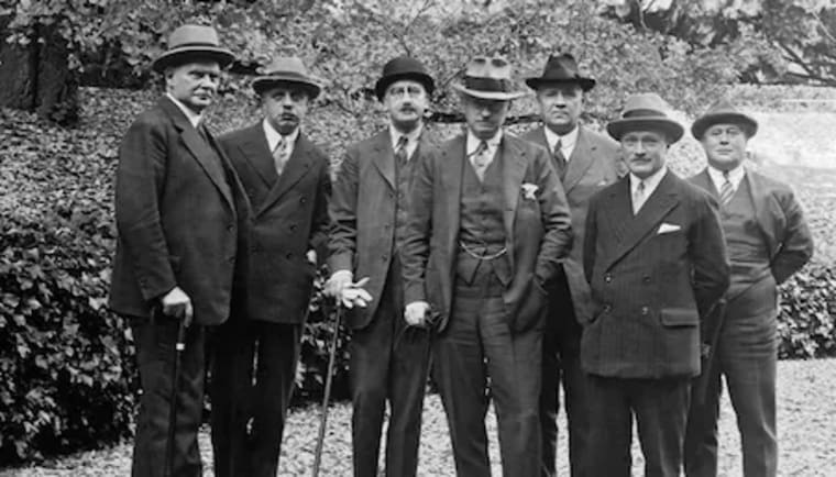 1921: Founding of the IOC Executive Board