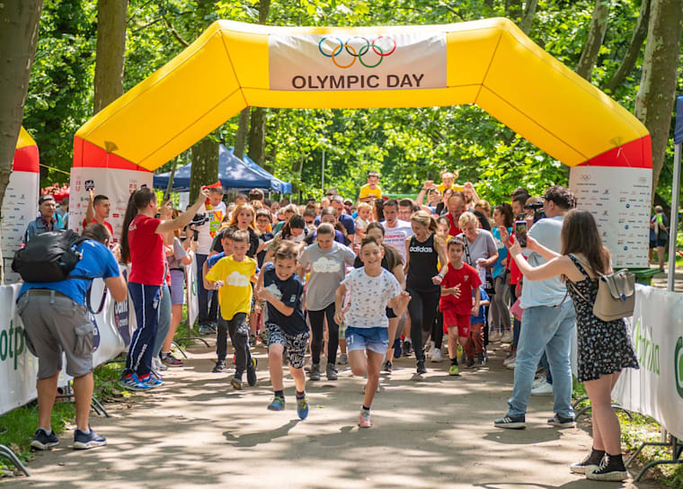 Olympic Committee of Serbia. Many children took part in the Olympic Day runs in Belgrade. 