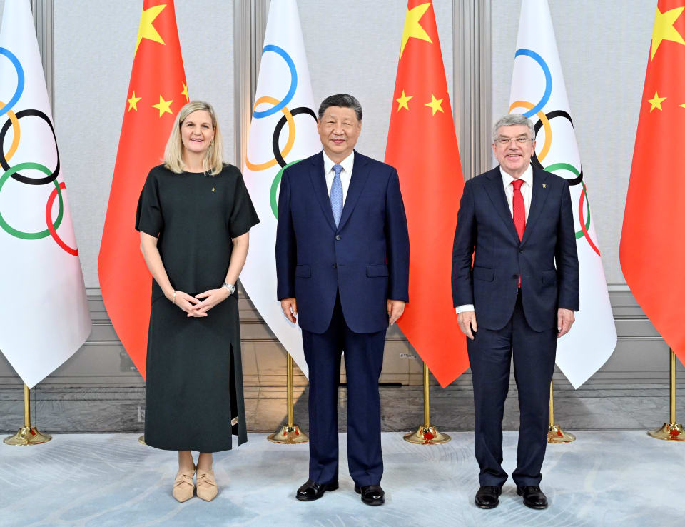 IOC President Coventry welcomed by China’s President Xi 