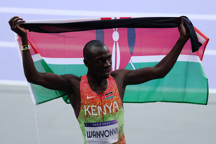 Atletismo : Emmanuel Wanyonyi de Kenia, logra el oro en un photo finish. en los 800 metros masculinos de Paris 2024 Bimxjcfdevc5l1popzg1