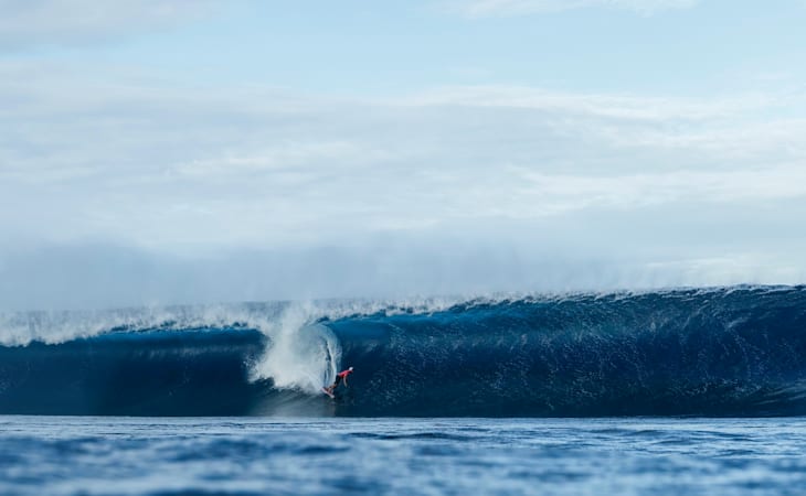 Inaba (JPN) pulls into a beast of a wave in Round 3 of Men's Surfing
