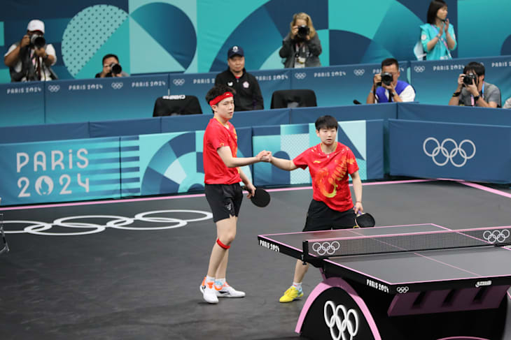 王楚钦和孙颖莎在乒乓球混双1/4决赛中