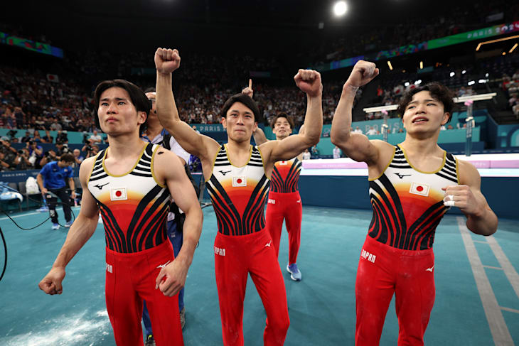 Japans Turner feiern Team-Gold