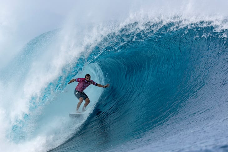 Duru (FRA) dances on the foam ball in Heat #4