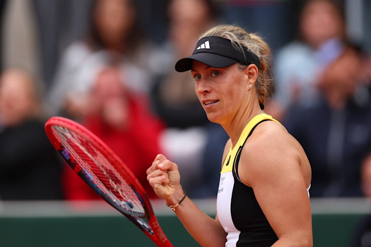 Angelique Kerbe in Paris