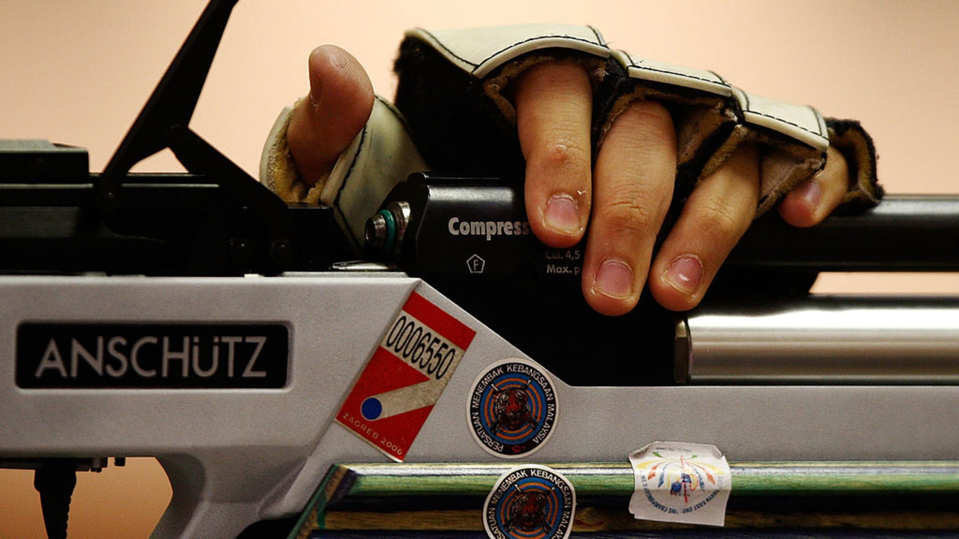 L'Italia guadagna il primo pass Olimpico per Parigi 2024 nel tiro a segno grazie al grandioso argento mondiale di Sollazzo nella carabina 10m