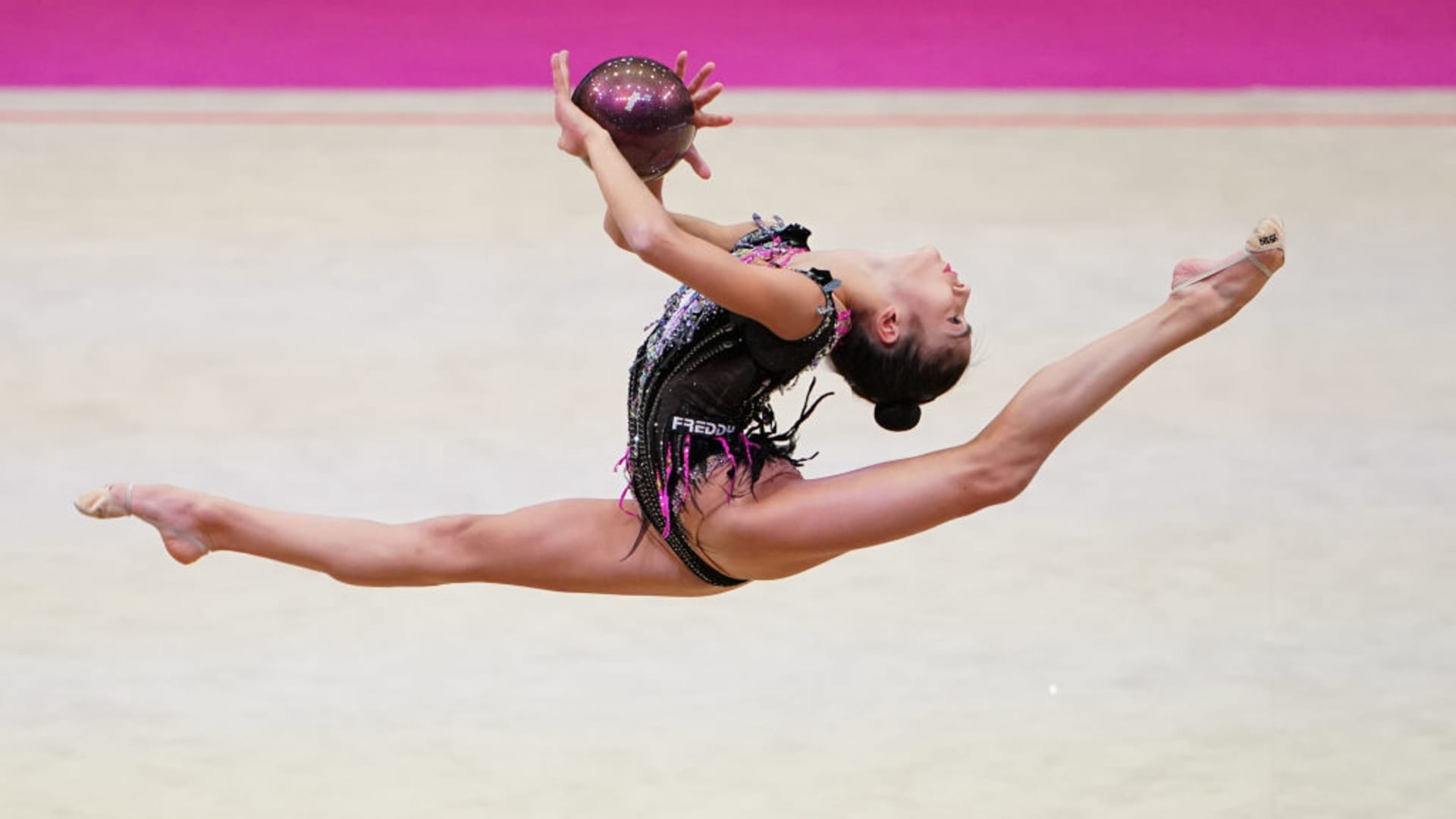 Sofia Raffaeli a Parigi 2024: programma, orari e come seguire l'azzurra ai primi Giochi Olimpici · Ginnastica ritmica