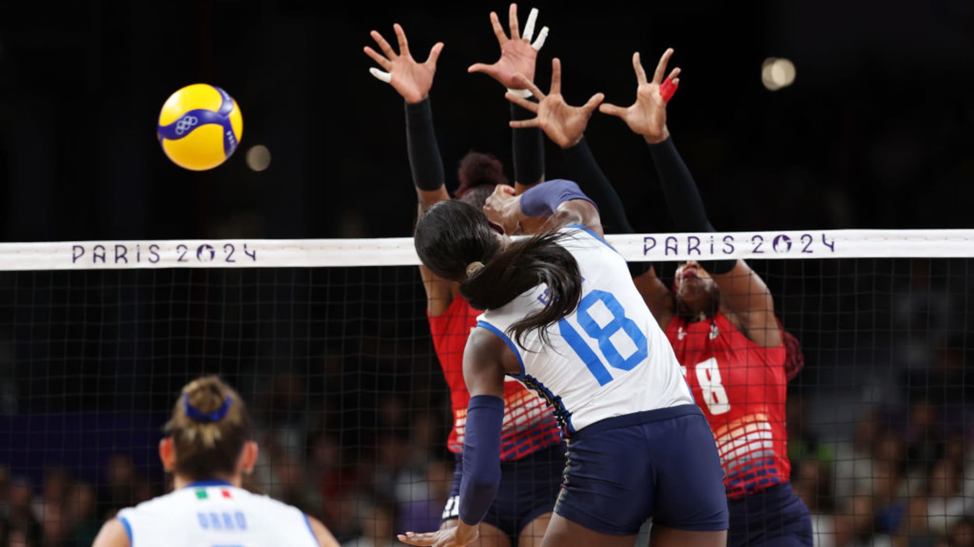 Париж-2024 | Волейбол. Женщины: Паола Эгону привела Италию к первой победе 