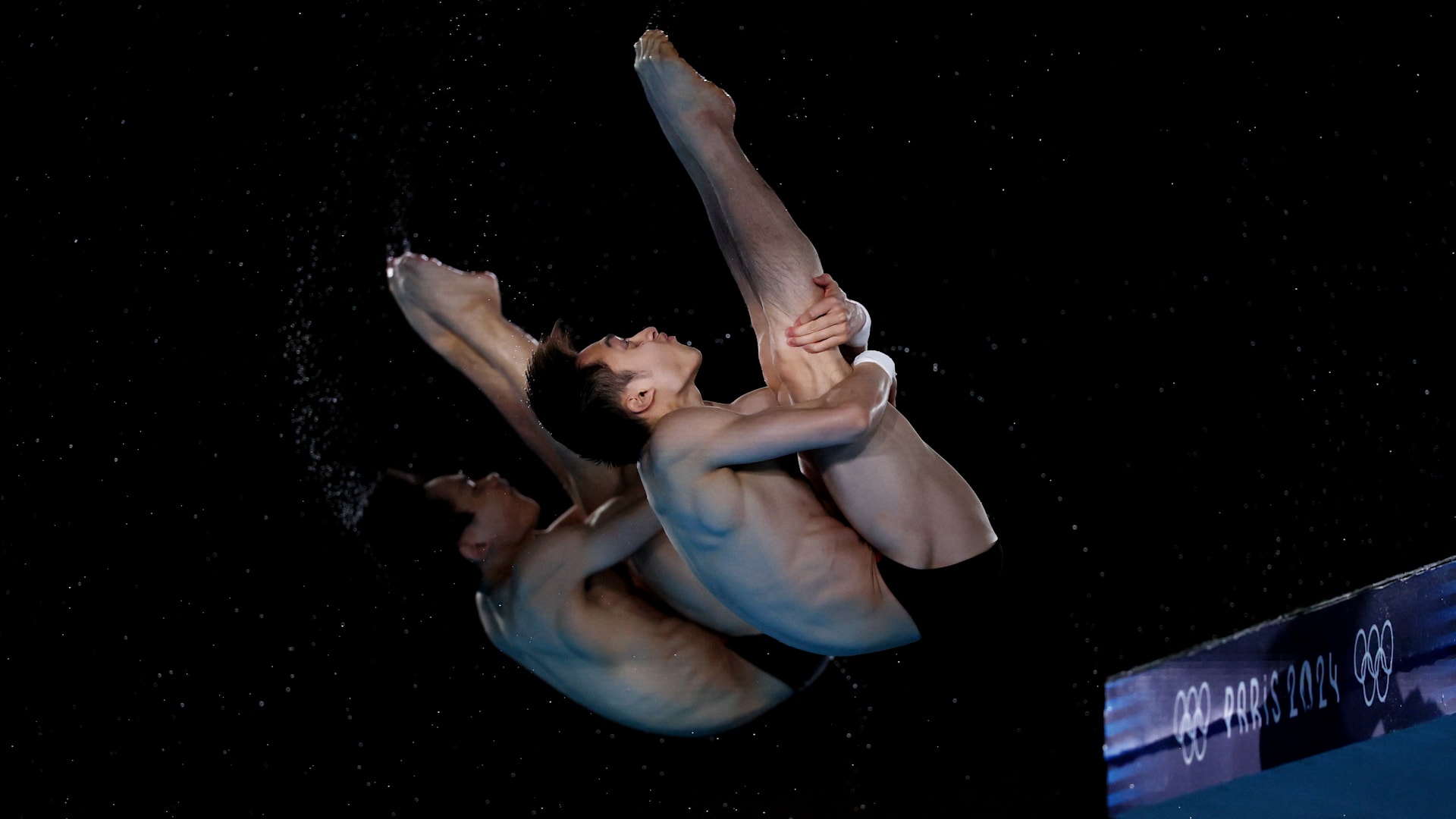 2024年巴黎奥运会跳水：杨昊/练俊杰问鼎男子双人10米台冠军，戴利/威廉姆斯为英国队添银