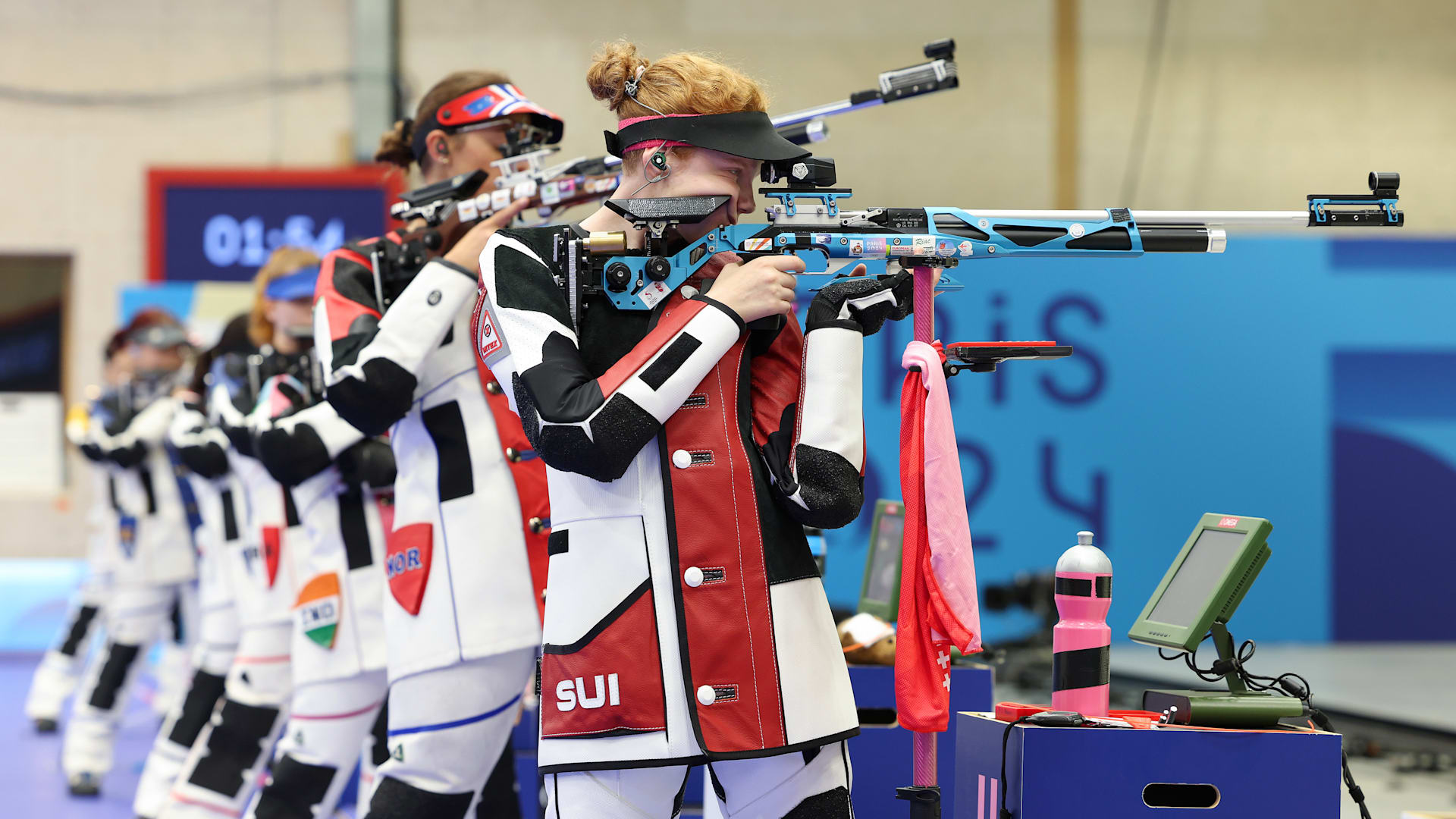 2024年巴黎奥运会射击：女子10米气步枪潘孝真折桂，黄雨婷0.1环之差摘银