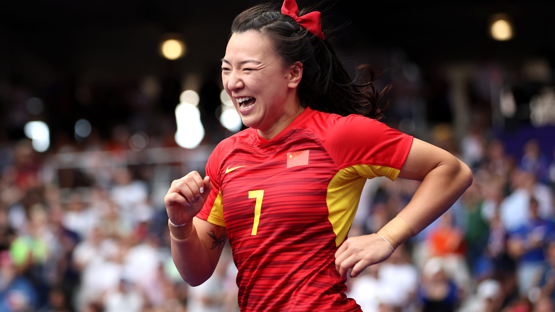 2024年巴黎奥运会七人制橄榄球：中国女榄小组赛1胜2负，力压奥运会季军斐济队搭上淘汰赛末班车