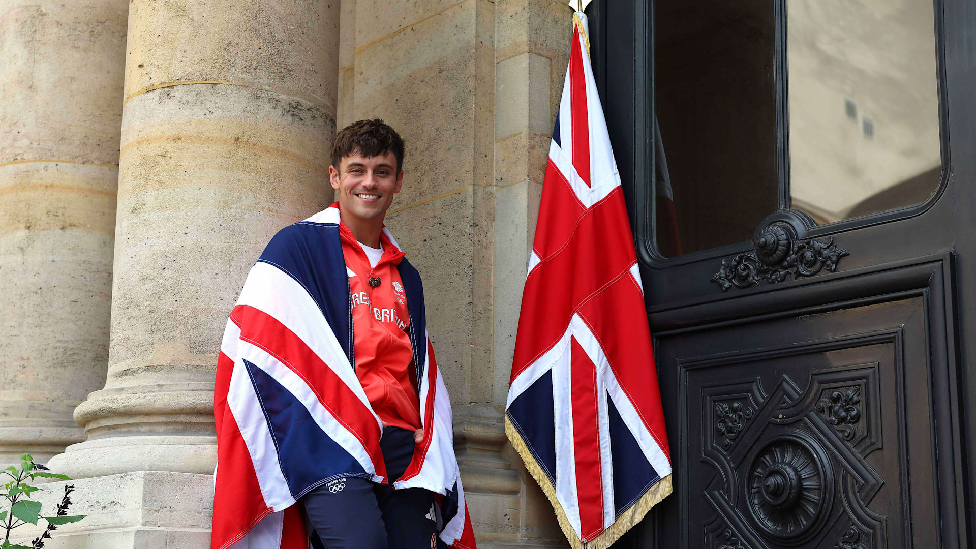 2024年巴黎奥运会英国旗手戴利：在家人面前跳水是我最大的成就