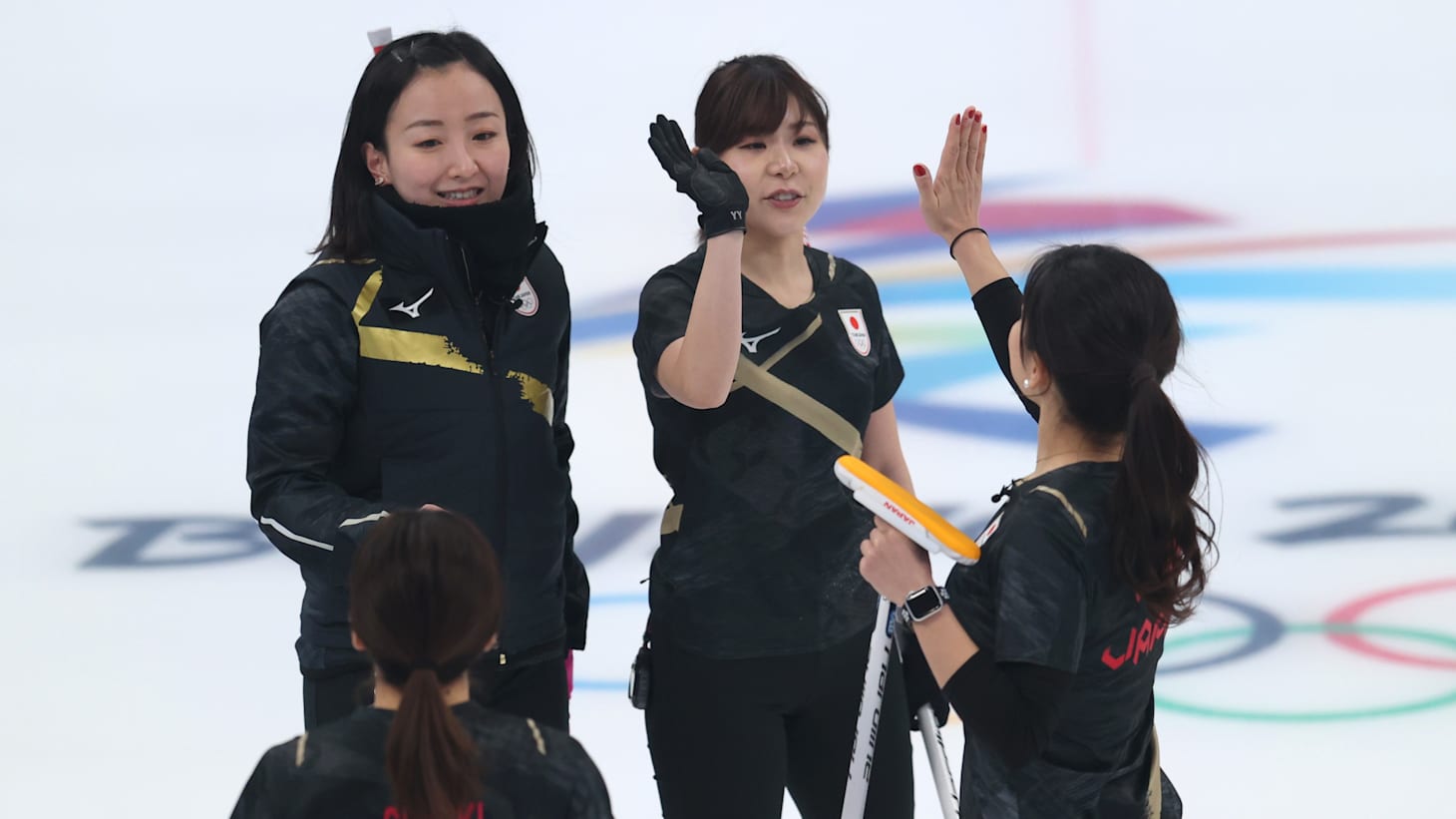 日本代表ロコ・ソラーレが6位で決勝トーナメント進出｜世界女子