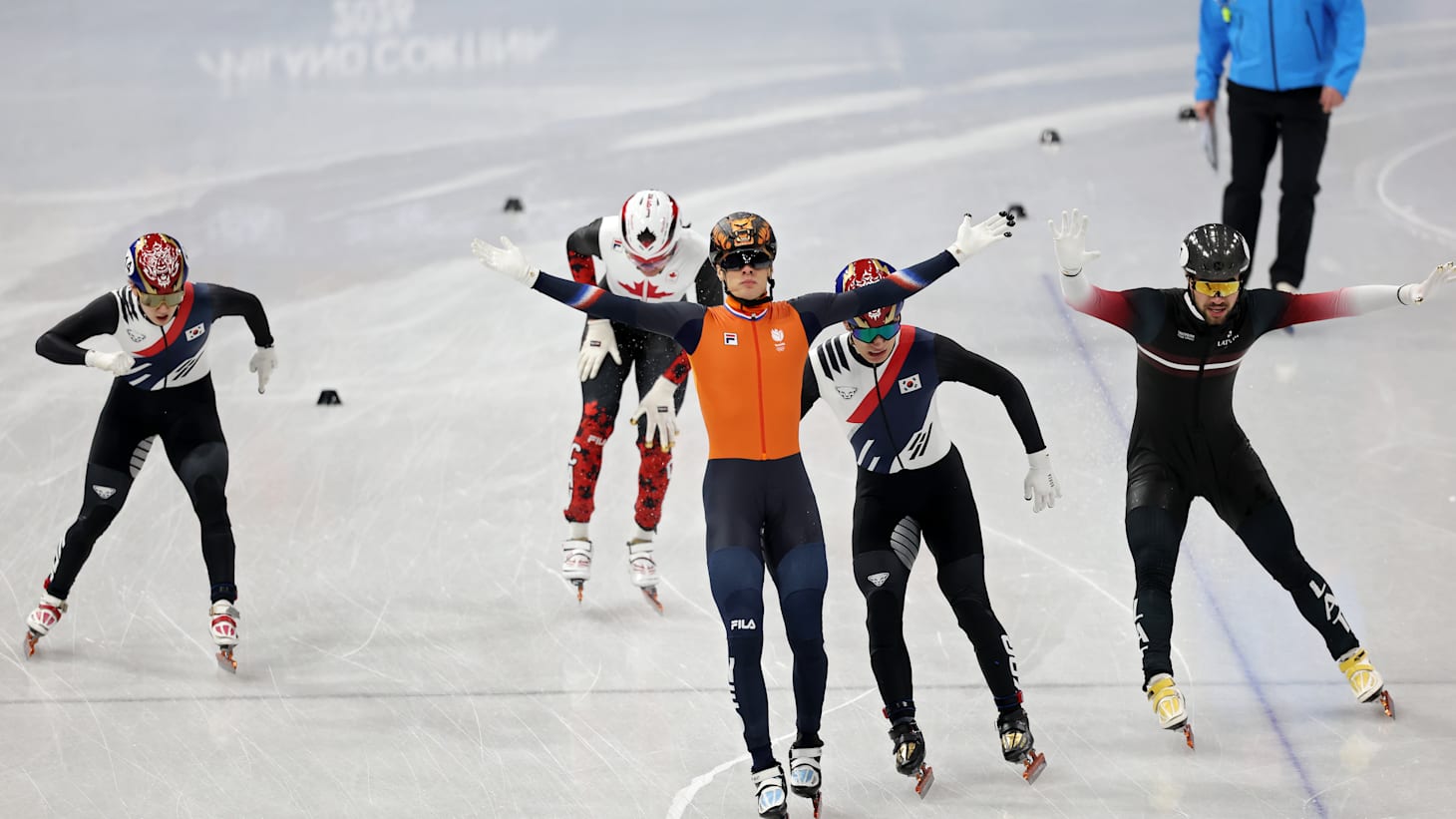 Winter Olympics 2026: Jens van 't Wout wins men's 1500m short