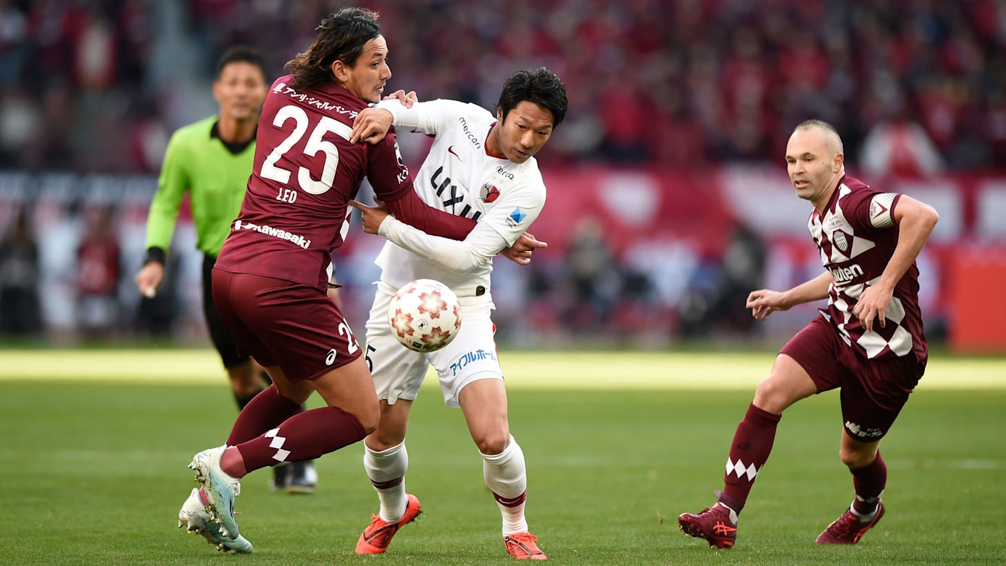 天皇杯　決勝　公式球　ヴィッセル神戸　鹿島アントラーズ ヴィッセル神戸が鹿島アントラーズを下して初優勝【天皇杯決勝】国立