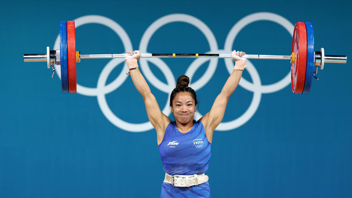 மீராபாய் சானு மூன்று பாரம் தூக்கல் தேசிய சாதனைகளை முறியடித்தார்