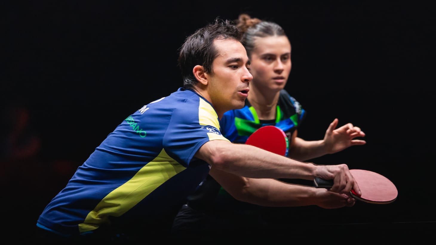 Hugo Calderano e Bruna Takahashi perdem no detalhe no WTT Finals 2025