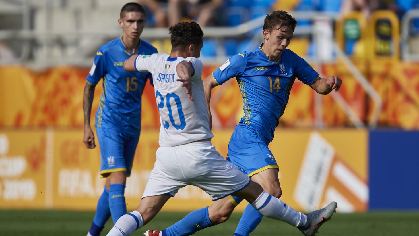 Salvatore Esposito of Italy U20 fights for the ball with Danylo Sikan of Ukraine U20