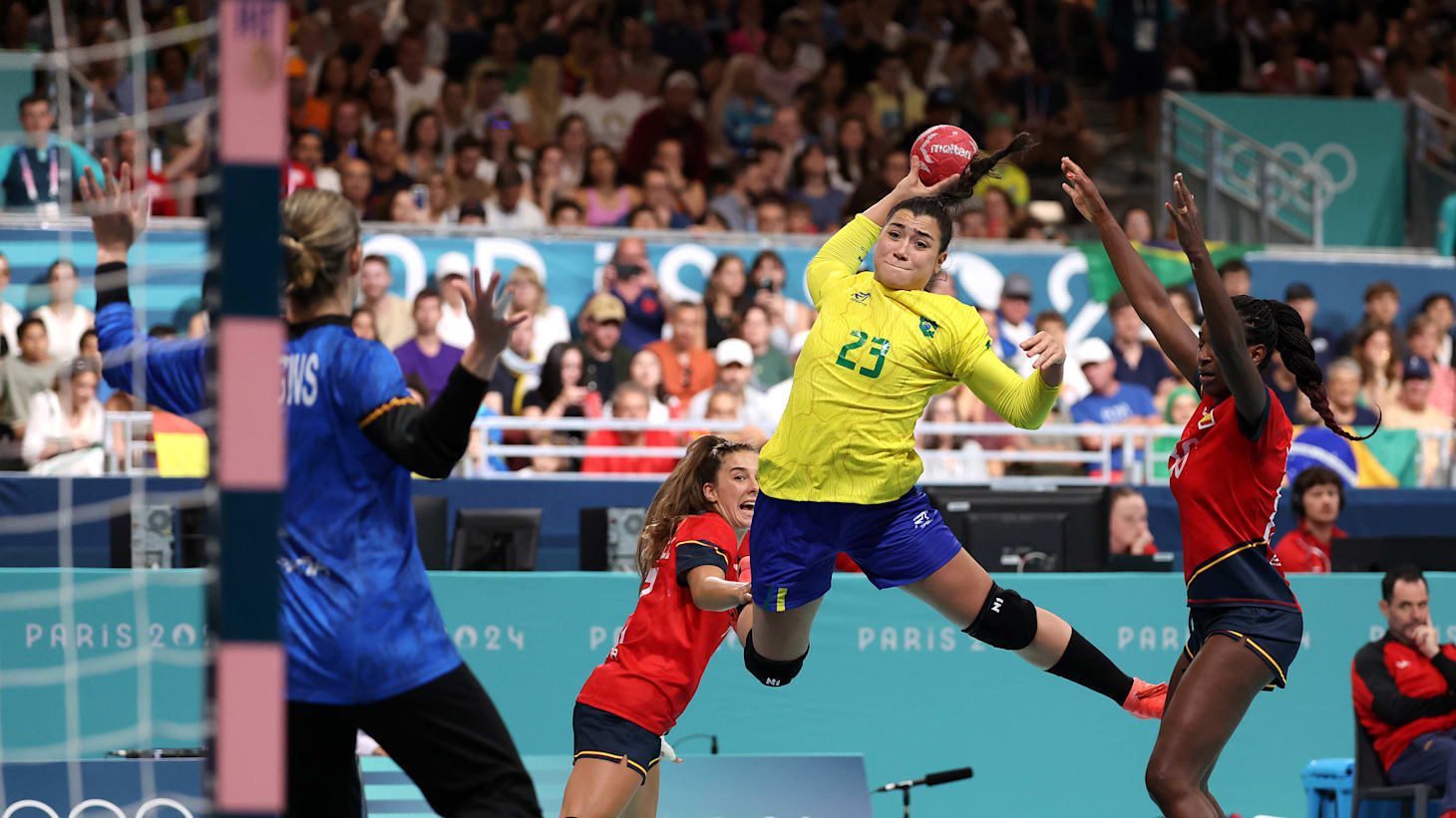 Brasil logra un triunfo histórico ante España en el debut; vea el ...