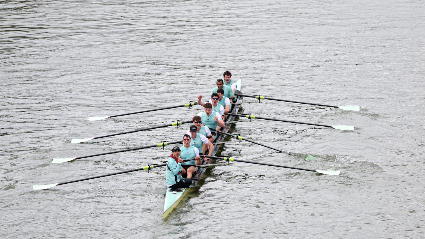 Cambridge Men and Oxford Women Triumph in Dramatic 2026 Boat Race on the Thames