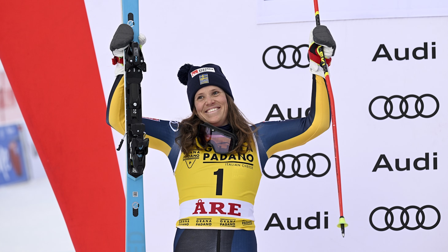 Sara Hector wins Kranjska Gora giant slalom to take lead of