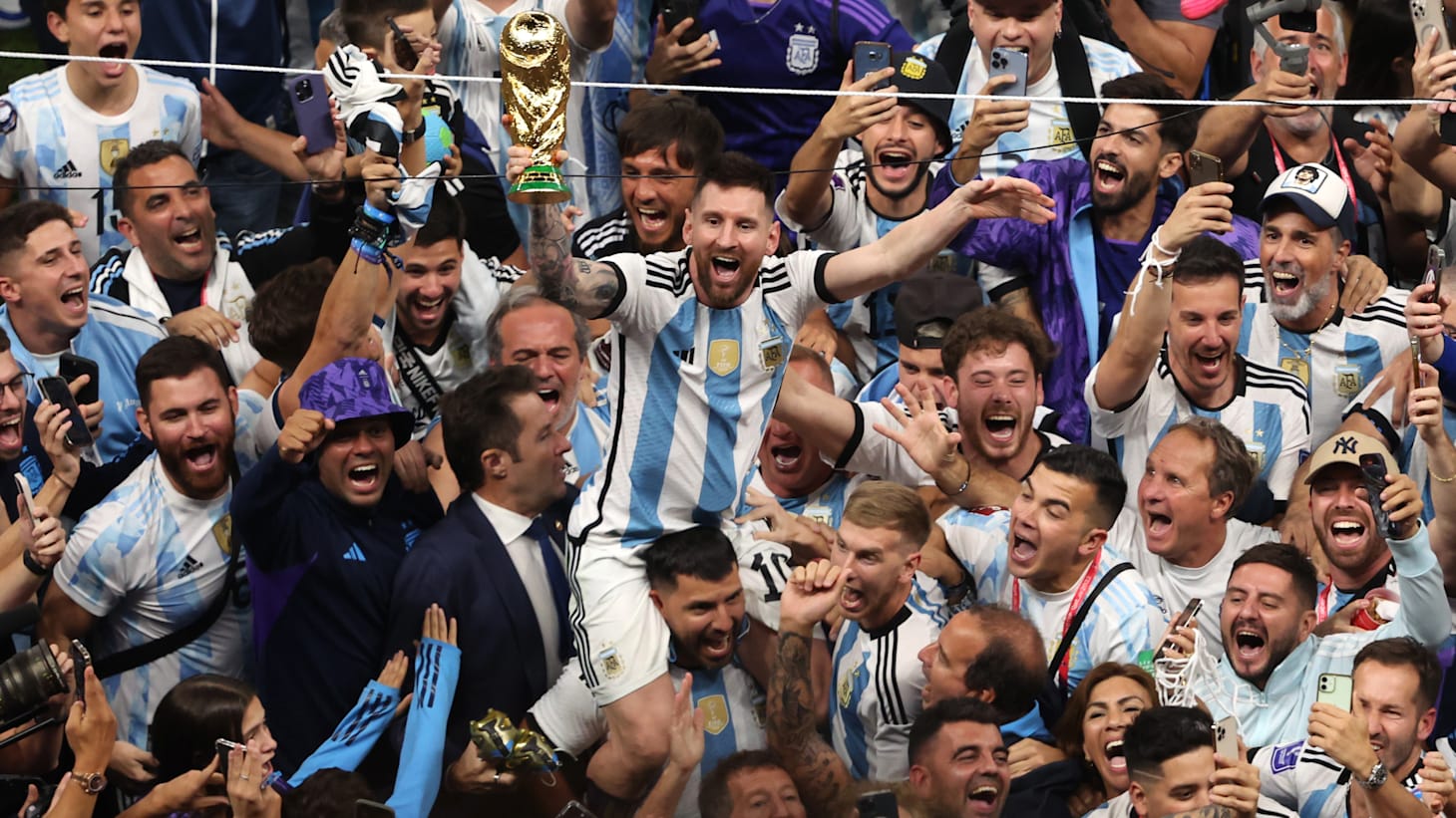 サッカー】W杯優勝アルゼンチン代表 リオネル・メッシのインスタ投稿に