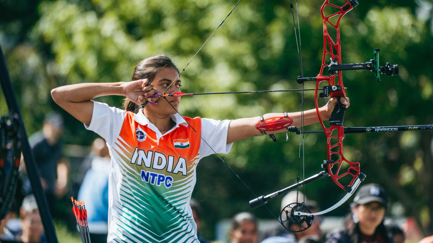 Are Youth And Womens Bow the Same? Key Differences Explained