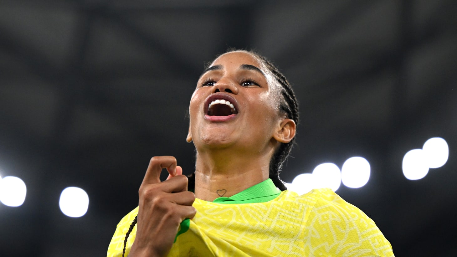 tarciane-no-lyon-refor-a-novo-momento-do-futebol-feminino-do-brasil