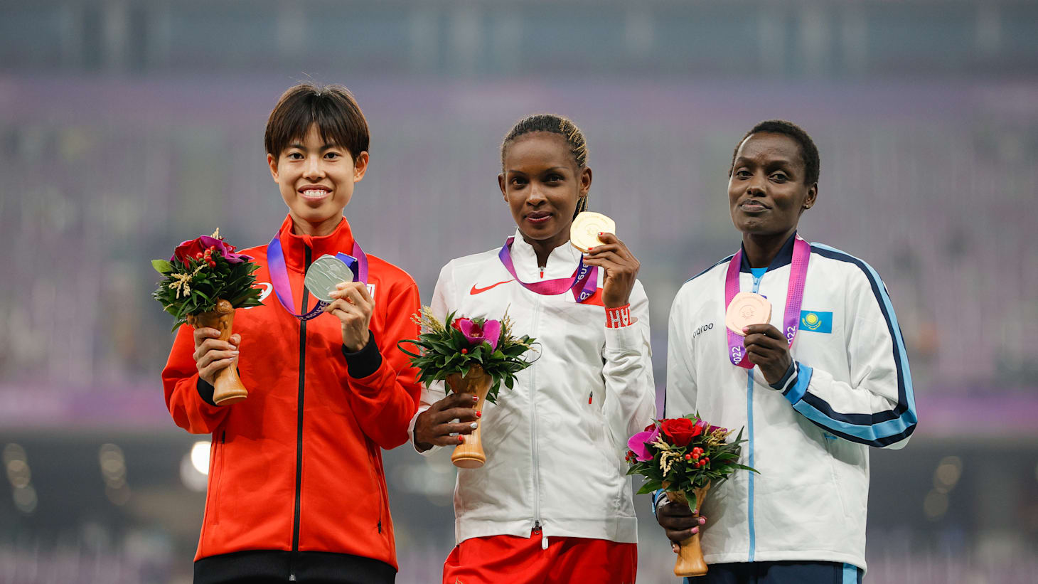 新品 2008年発売 金メダル 陸上 ハードル モンチッチ 2526 新品 2008年発売 金メダル 陸上 ハードル モンチッチ 2526