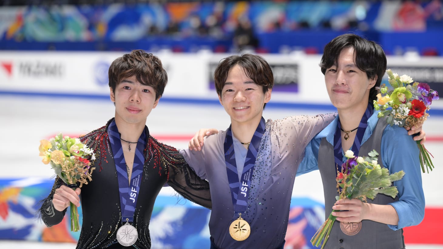 フィギュアスケート2連覇の鍵山はキスアンドクライで号泣「悔しすぎて