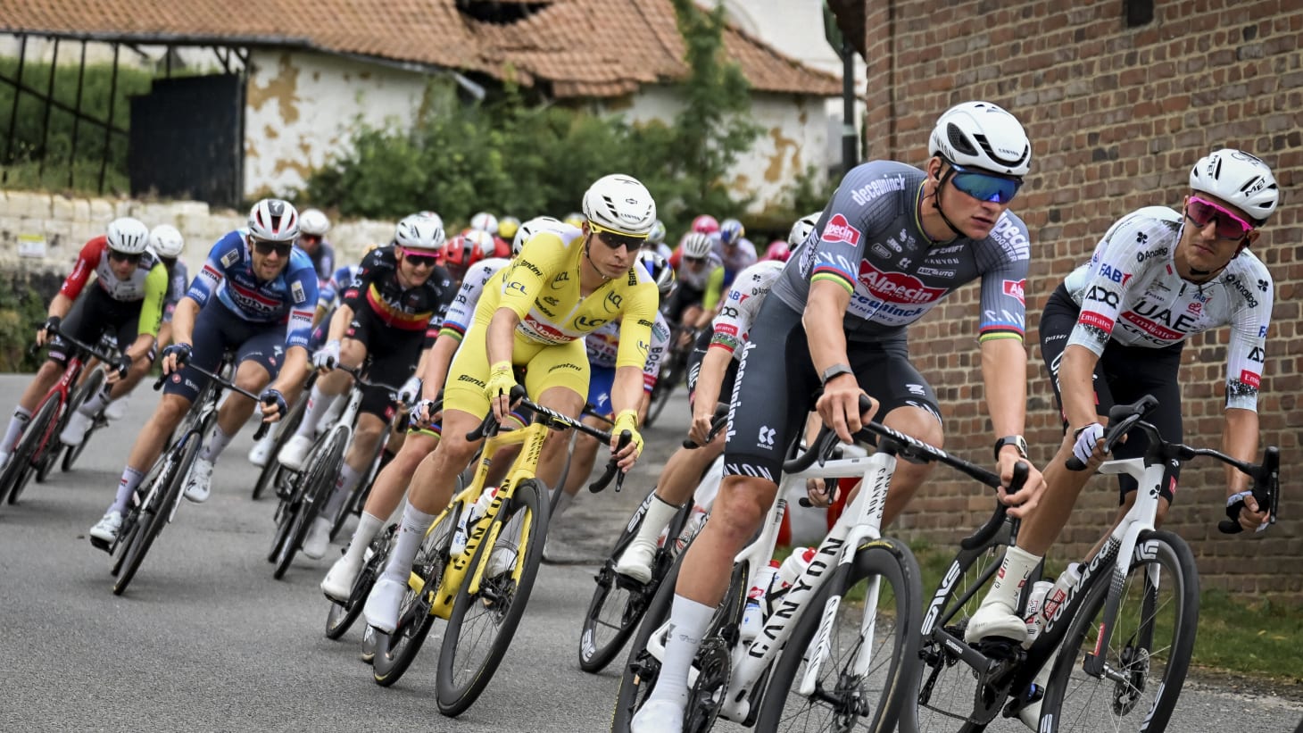 Tour de France 2025 – ?tape 2 - Lauwin-Planque / Boulogne-sur-Mer (209,1 km) - Jasper PHILIPSEN , Mathieu VAN DER POEL (ALPECIN-DECEUNINCK)