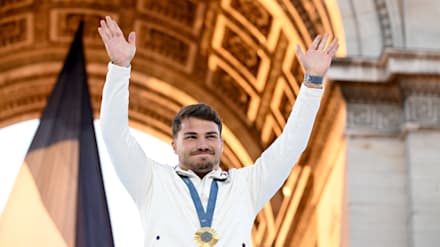 Rugby : Après ses vacances folles, que sait-on du retour d'Antoine Dupont  avec le Stade Toulousain et les Bleus ?