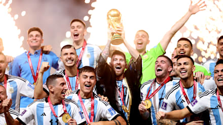 堅実な究極の サッカー】W杯優勝アルゼンチン代表 リオネル・メッシ「神様が 記念グッズ