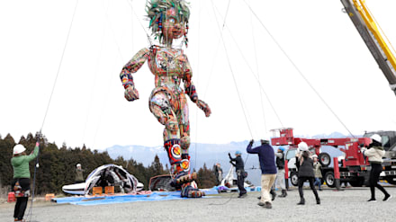 MOCCO” 10-metre Giant Puppet Unveiled Prior to Tohoku-to-Tokyo