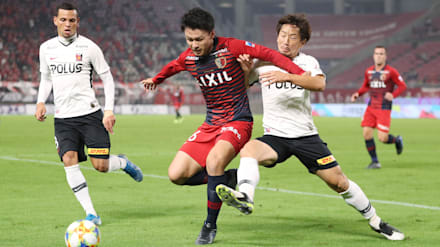 【サッカー日本代表 】上田綺世選手 法政大学時代サイン入りサッカーボール サッカー日本代表 】上田綺世選手 法政大学時代サイン入り