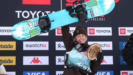 Snowboard World Cup 2024/25: Zoi Sadowski-Synnott and Francis