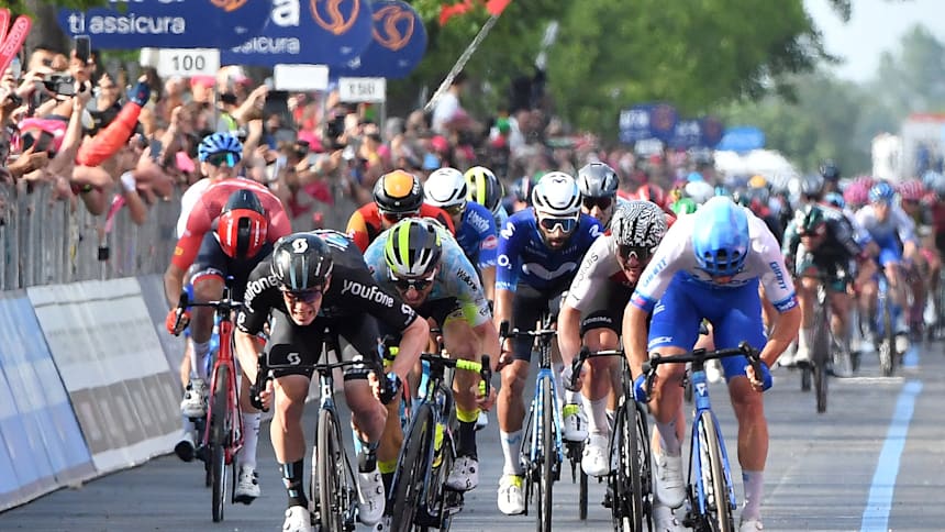 Alberto Dainese wins stage 17 at 2023 Giro d'Italia