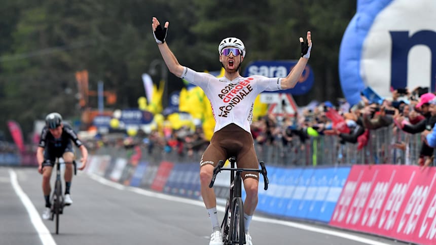 Aurélien Paret-Peintre wins Stage 4 of the Giro