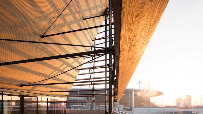 El Centro Acuático Olímpico y al fondo, el Estadio de Francia