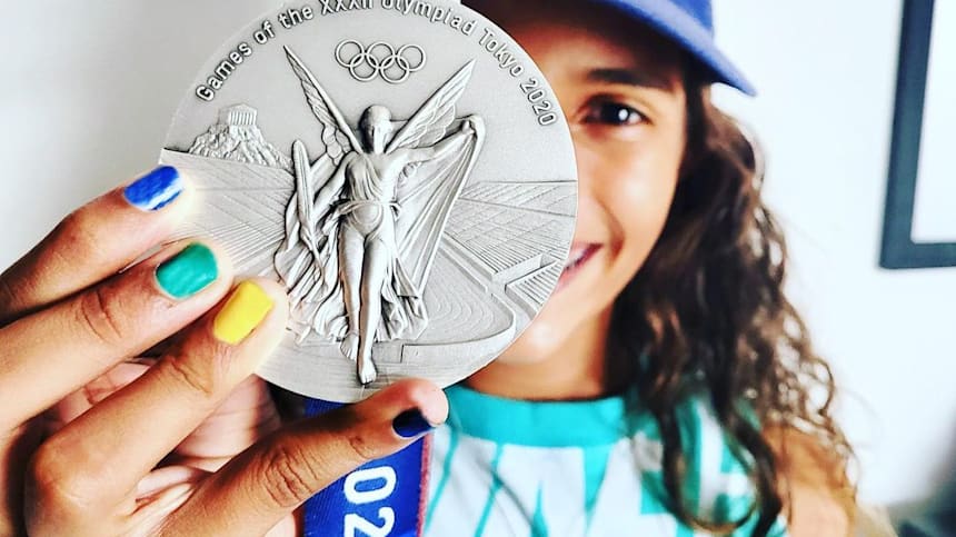 Rayssa Leal foi medalha de prata em Tóquio 2020 com apenas 13 anos