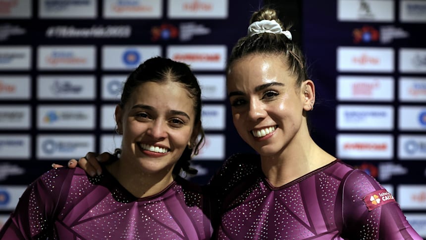 Alice Gomes e Camilla Lopes Gomes em Birmingham