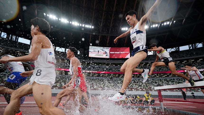 The 3000m steeplechase involves water hurdles in addition to regular hurdles.