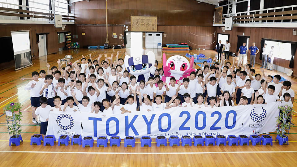 Des allées en fleurs pour accueillir les spectateurs à Tokyo
