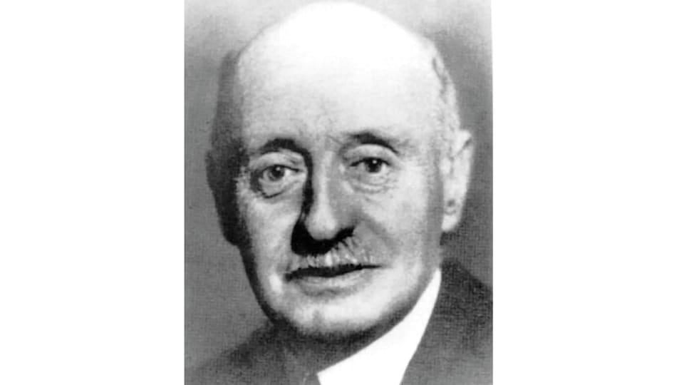 1925-Henri-de-Baillet-Latour-banner